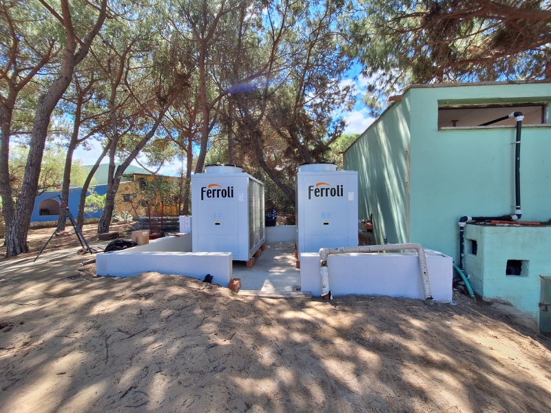 Chiller Ferroli installati da Termica 2000 al villaggio Colostrai